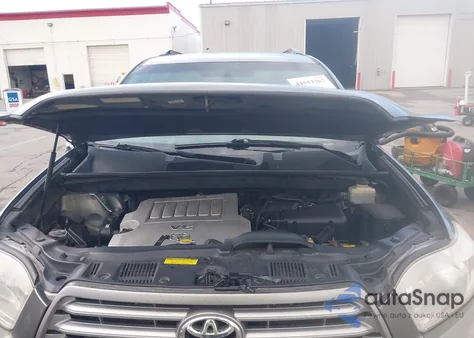 2010 Toyota Highlander Base V6 from USA, damaged, VIN 5TDBK3EHXAS006972